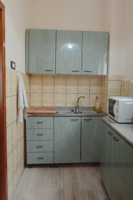 Rare Durres Apartment With Private Parking & Garden Bagian luar foto
