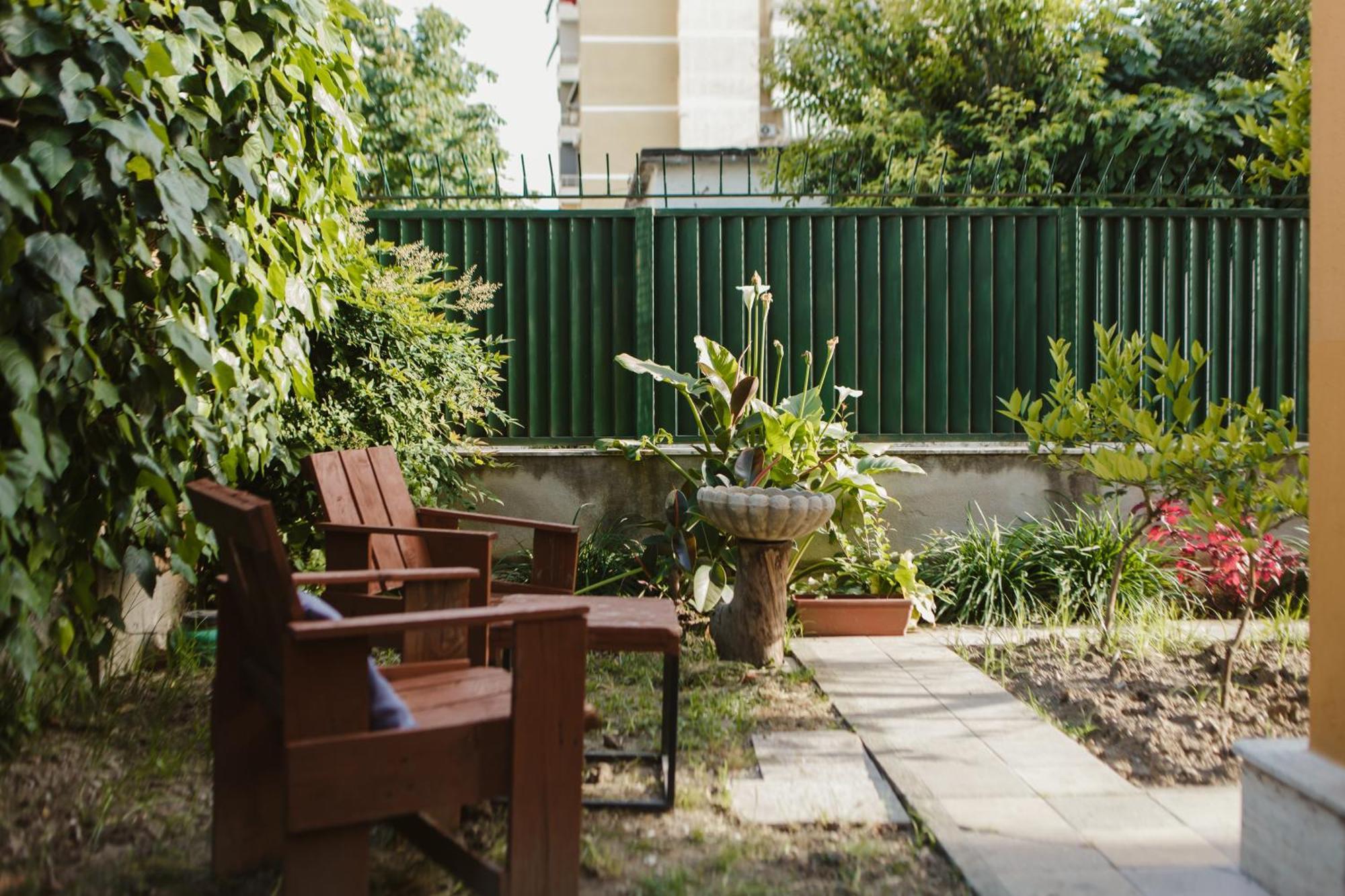 Rare Durres Apartment With Private Parking & Garden Bagian luar foto